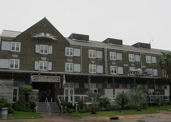 Top Park and Cruise Hotels Galveston