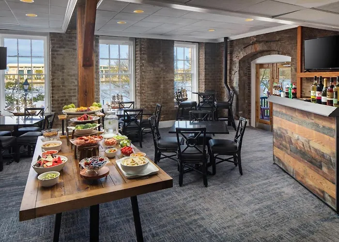 Top Hotels on Savannah's Iconic River Street