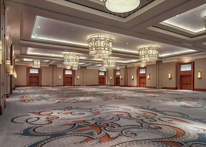 Top Fort Worth Accommodations with Outdoor Pool Oasis