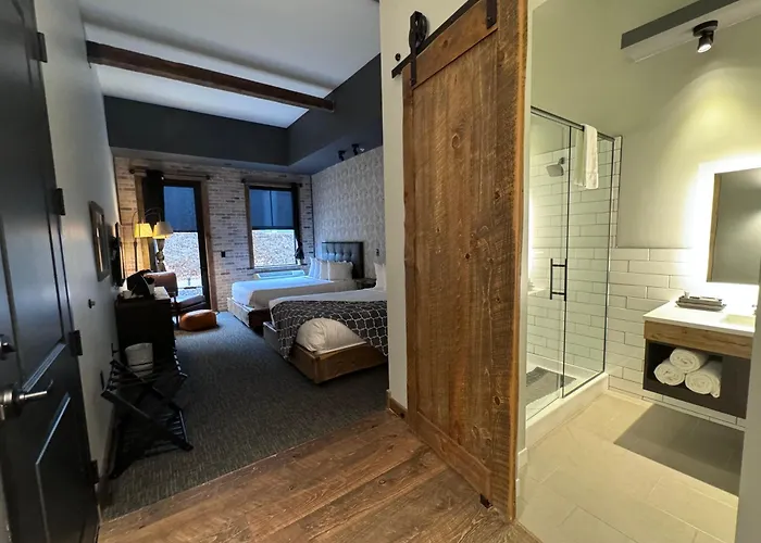 Premier Hotels Near Stillwater NY's Attractions