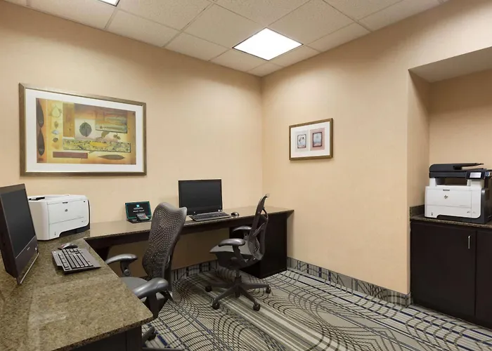 Best Hotels Near Mercedes Benz Stadium Atlanta