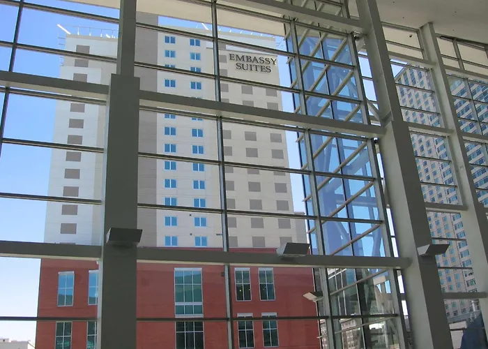 Top Denver Hotels with Breathtaking Rooftop Pools