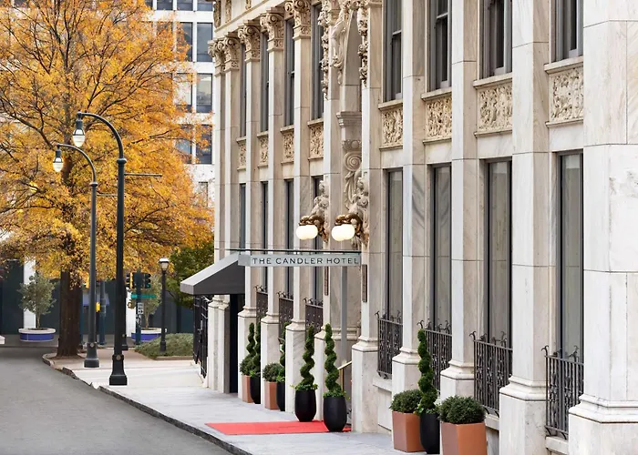 Top Hotels Close to Illuminarium Atlanta