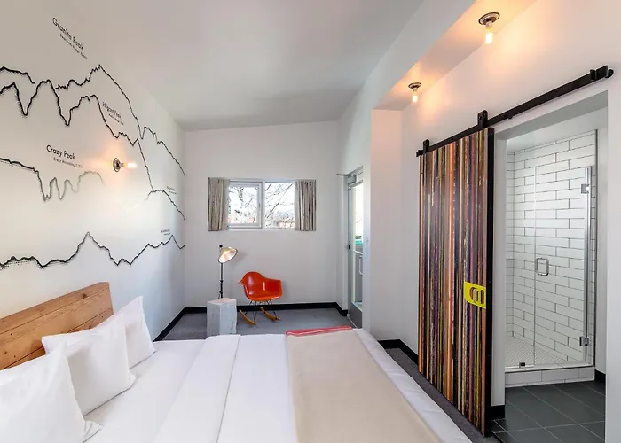 Top Hotels Nestled Near Bozeman's Hot Springs Paradise