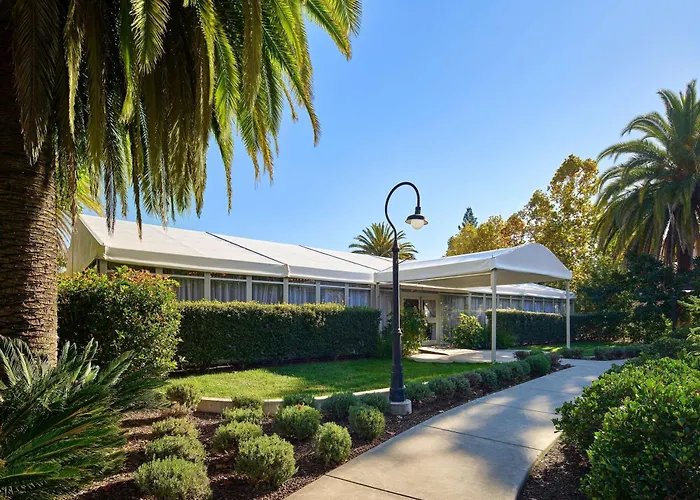 Best Hotels by Sonoma County Fairgrounds