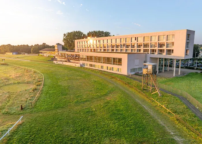 Beste Bremen Hotels mit Schwimmbad zum Relaxen