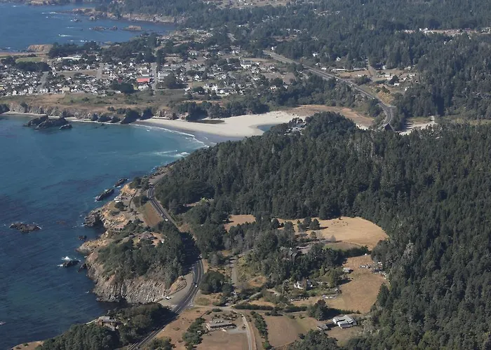 Best Hotels in Mendocino CA for Scenic Coastal Getaways